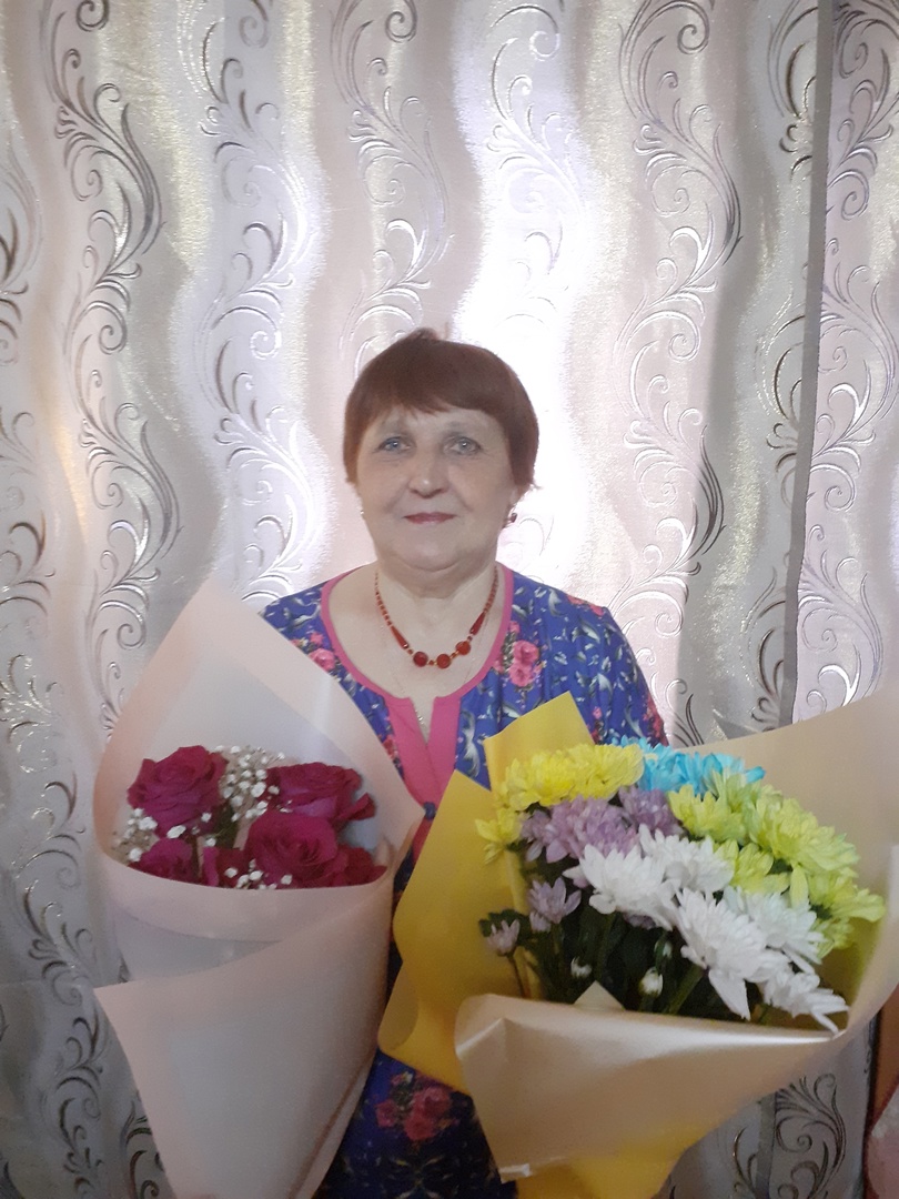 Амосова Галина Зосимовна.